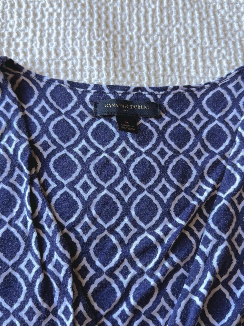 Banana Republic Navy Geometric Sleeveless Top - Picture 4 of 4